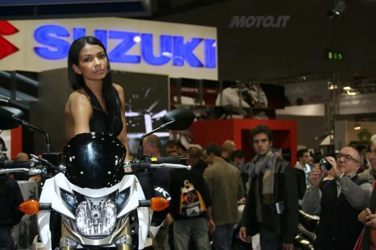 Girls ad Eicma 2010. Un'altra fotogallery da non perdere! (35)