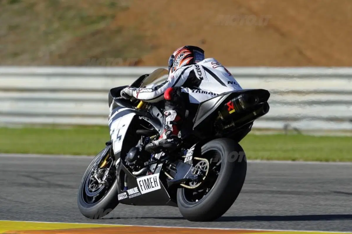 Test SBK. Melandri debutta sulla Yamaha Superbike (14)