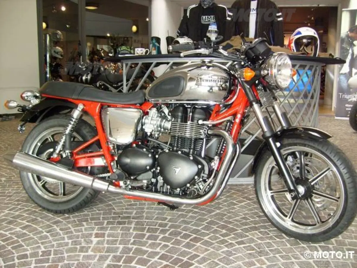 Le Strane di Moto.it: Triumph Bonneville Legend Edition (4)