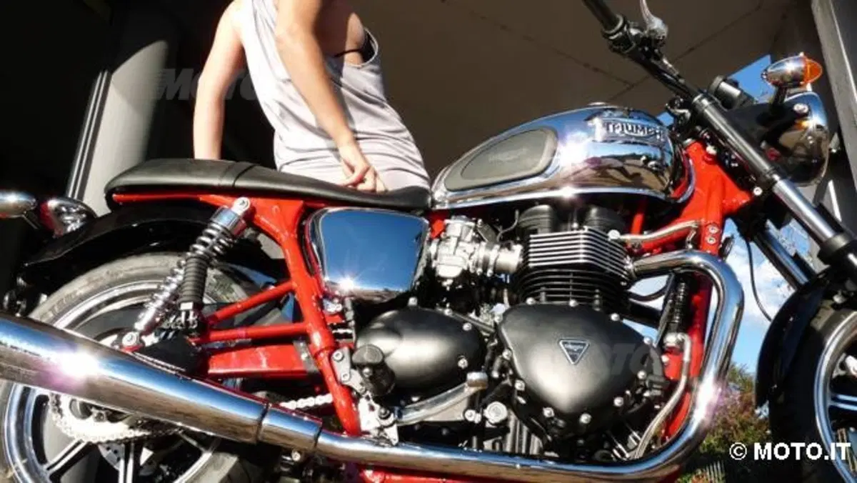 Le Strane di Moto.it: Triumph Bonneville Legend Edition (5)