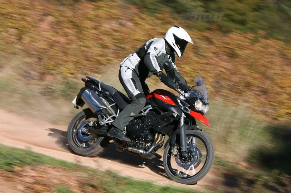 Triumph Tiger 800XC  (8)