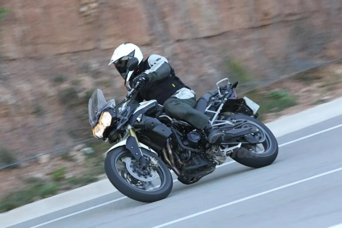 Triumph Tiger 800  (15)