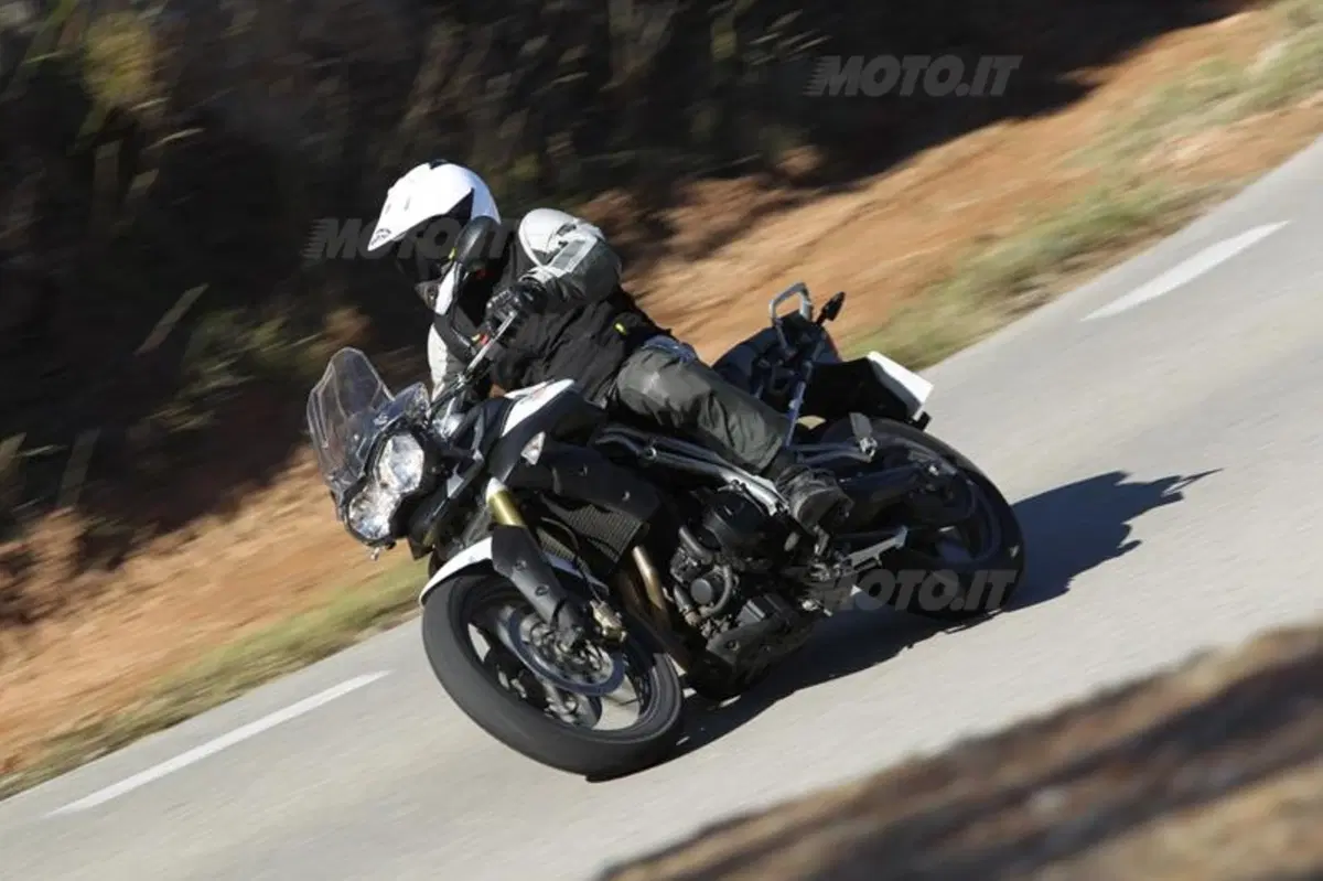 Triumph Tiger 800  (18)