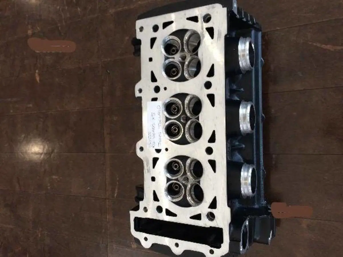 TESTATA TRIUMPH LEGEND
