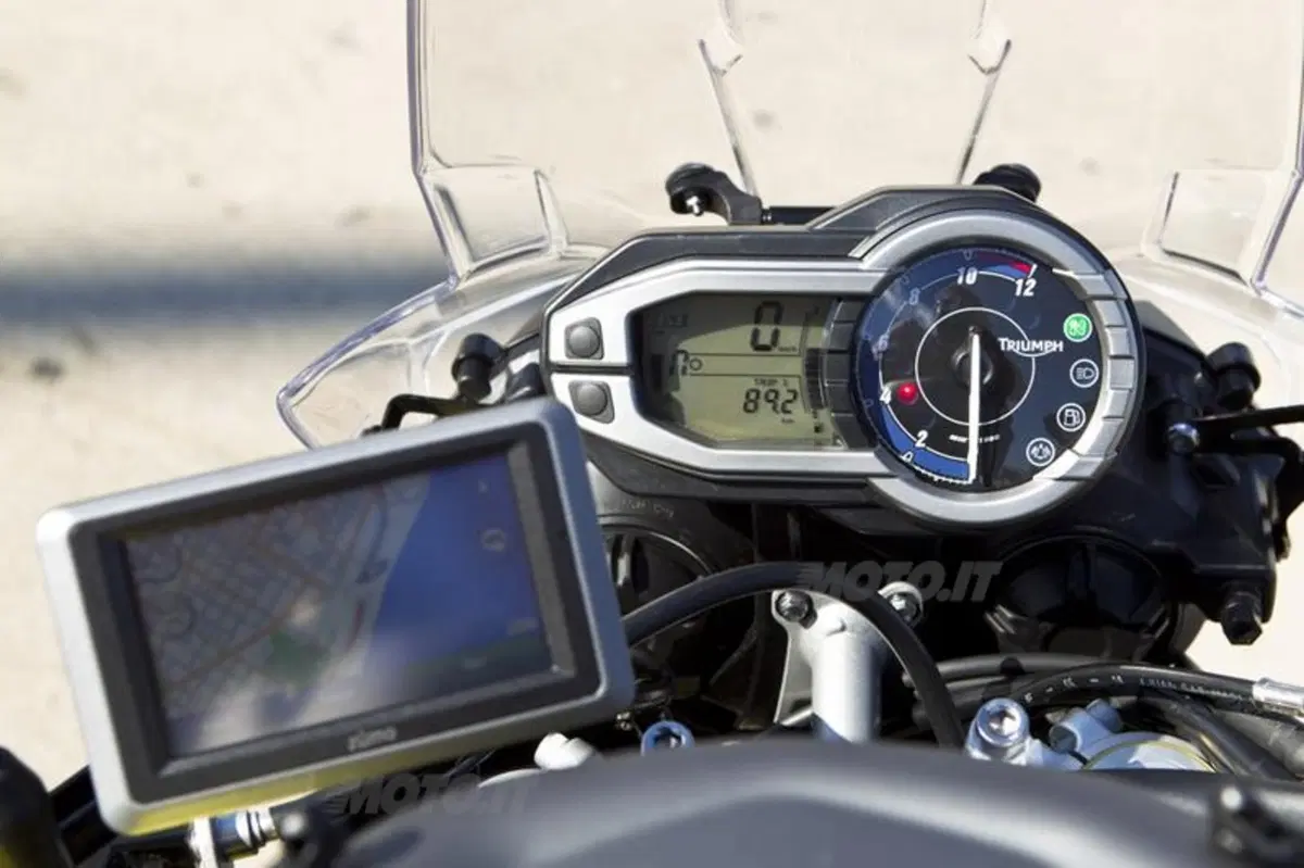Triumph Tiger 800  (30)