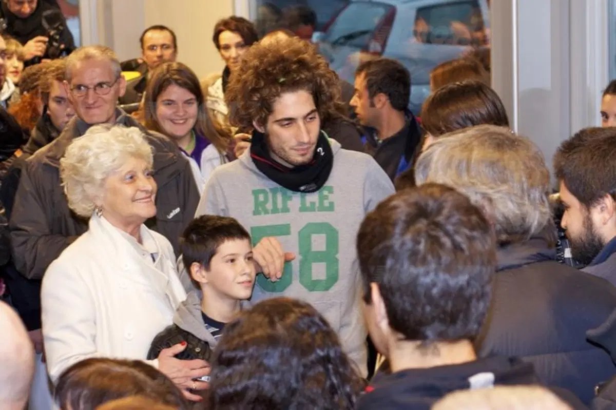 Simoncelli all'inaugurazione della nuova concessionaria Honda Malberti di Seregno