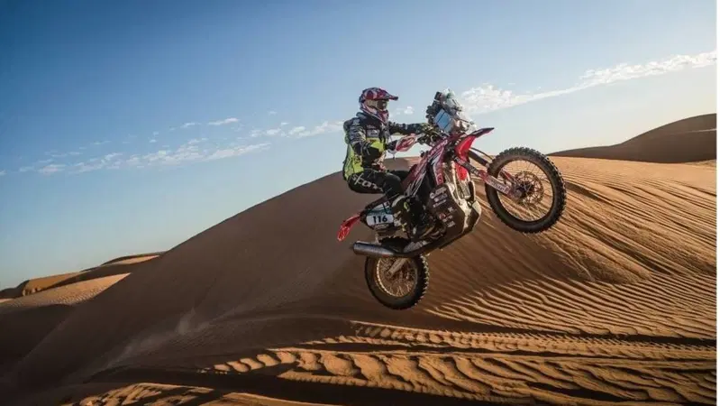 All'Africa Eco Race Simone Agazzi (Honda) chiude con un fantastico podio!