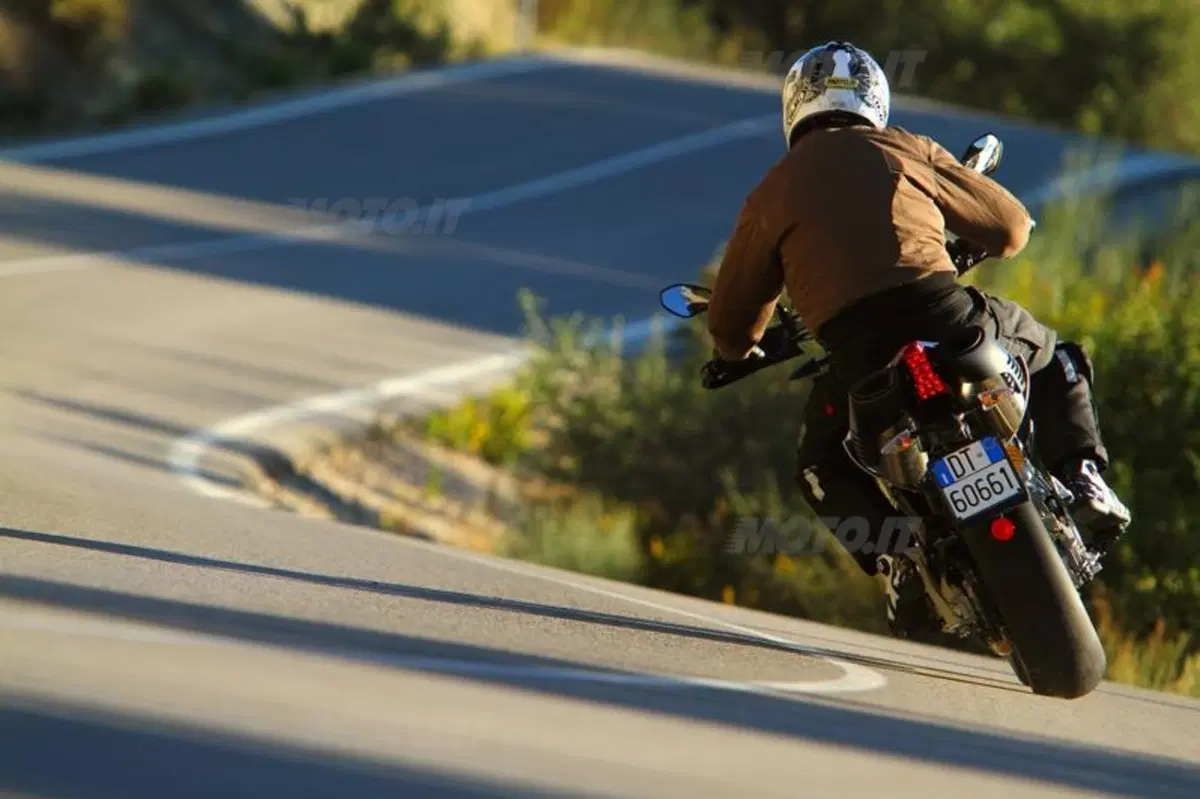 Aprilia Dorsoduro 1200 ABS - ATC  (4)