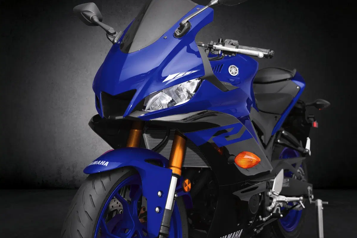 Yamaha YZF-R3, TEST in strada e in pista [Video]