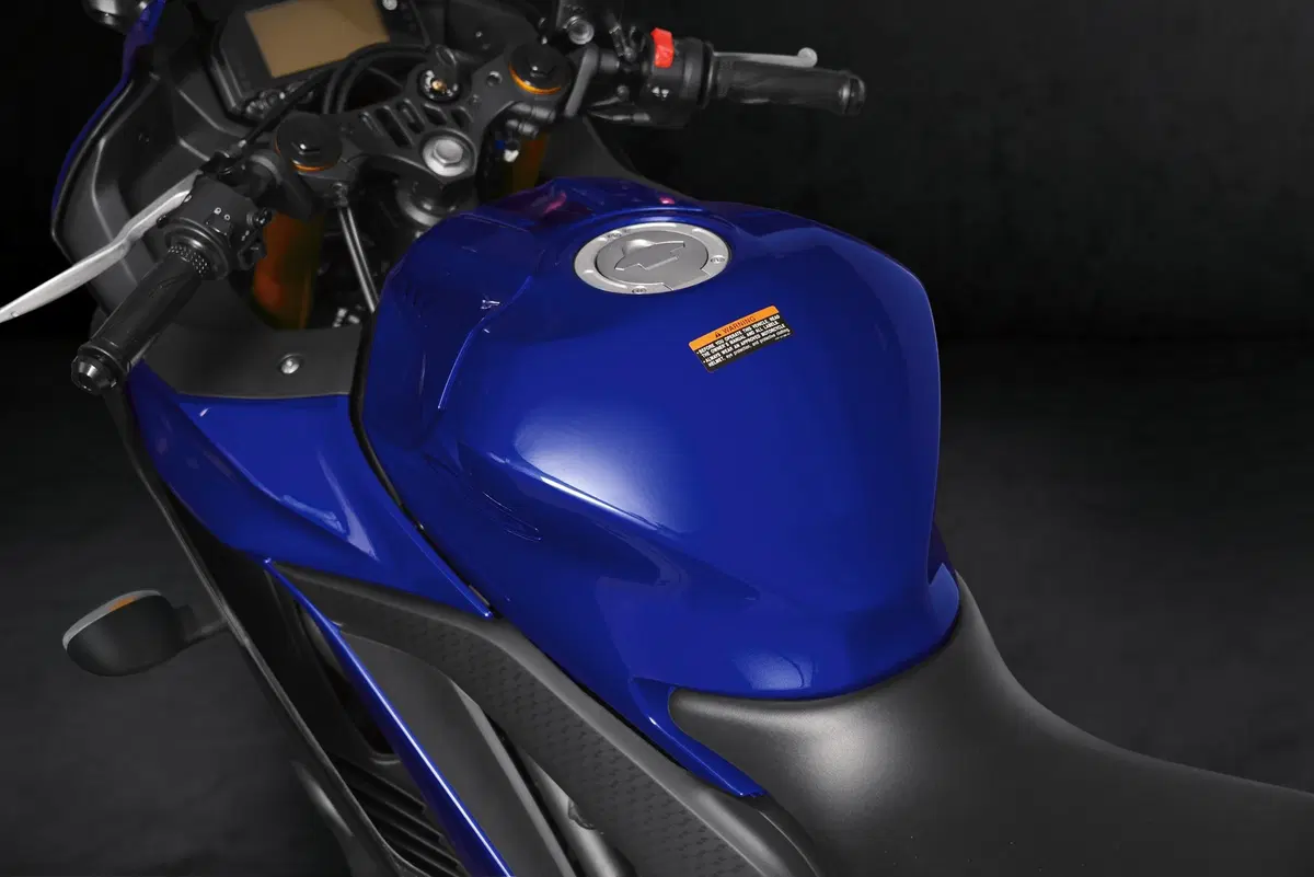 Yamaha YZF-R3, TEST in strada e in pista [Video] (5)