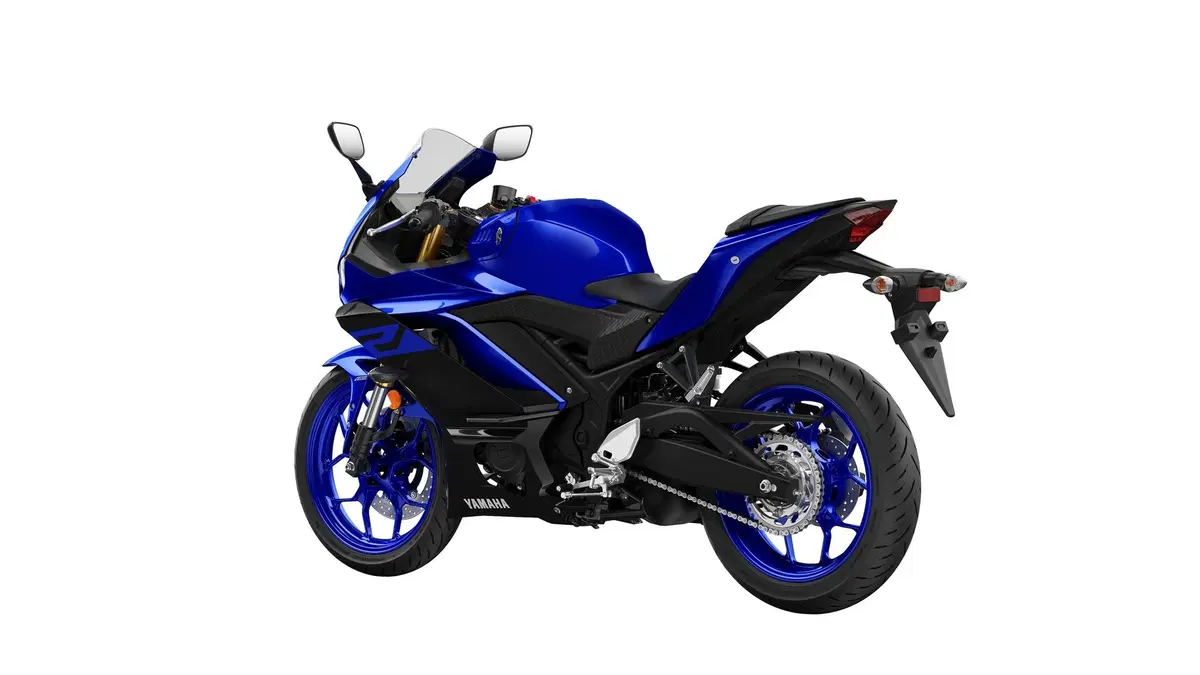 Yamaha YZF-R3, TEST in strada e in pista [Video] (6)