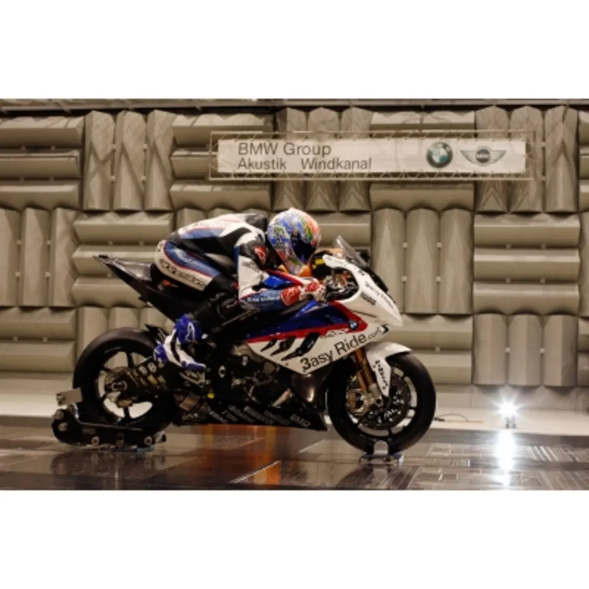 BMW S 1000 RR SBK. Corser e Haslam nella galleria del vento (3)
