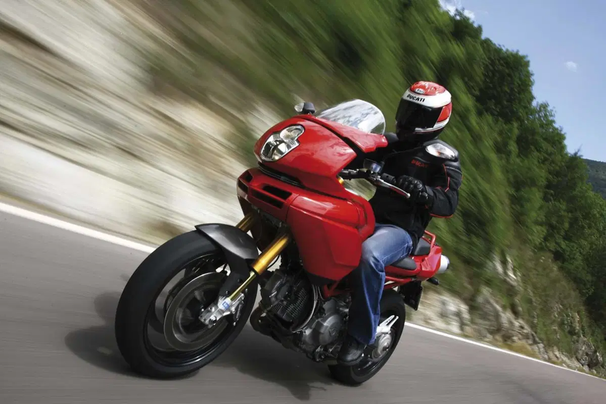 Ducati Multistrada 1100S  (5)
