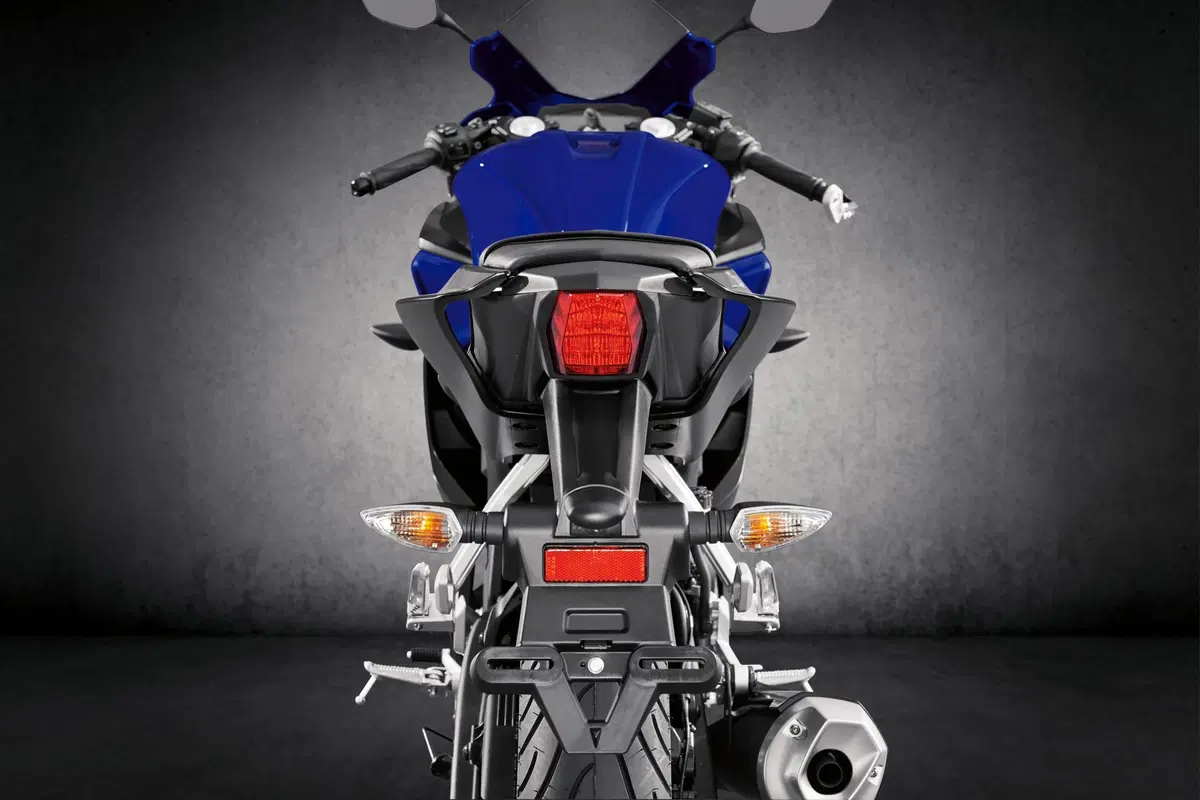 Yamaha YZF-R125 2019, TEST: carattere da vera sportiva (5)
