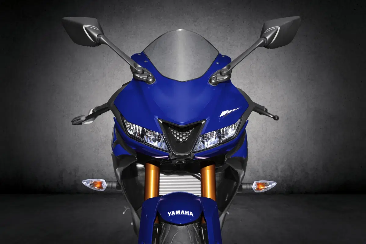 Yamaha YZF-R125 2019, TEST: carattere da vera sportiva (6)