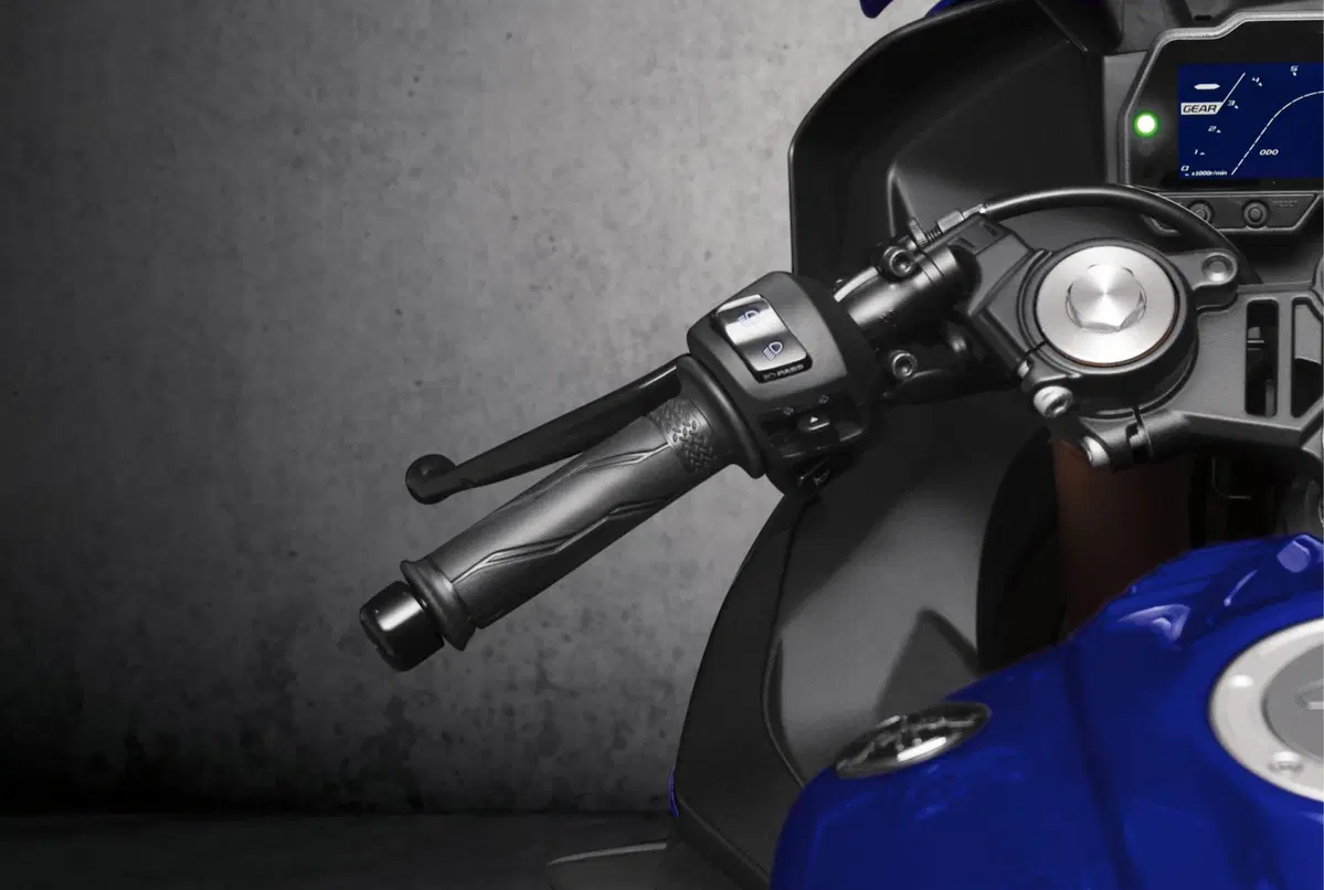 Yamaha YZF-R125 2019, TEST: carattere da vera sportiva (8)