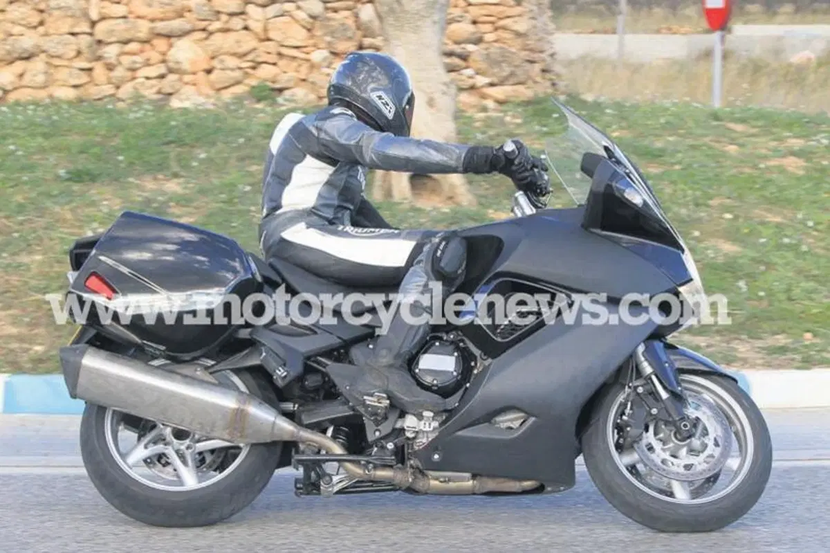 Triumph Trophy. Le prime foto (2)