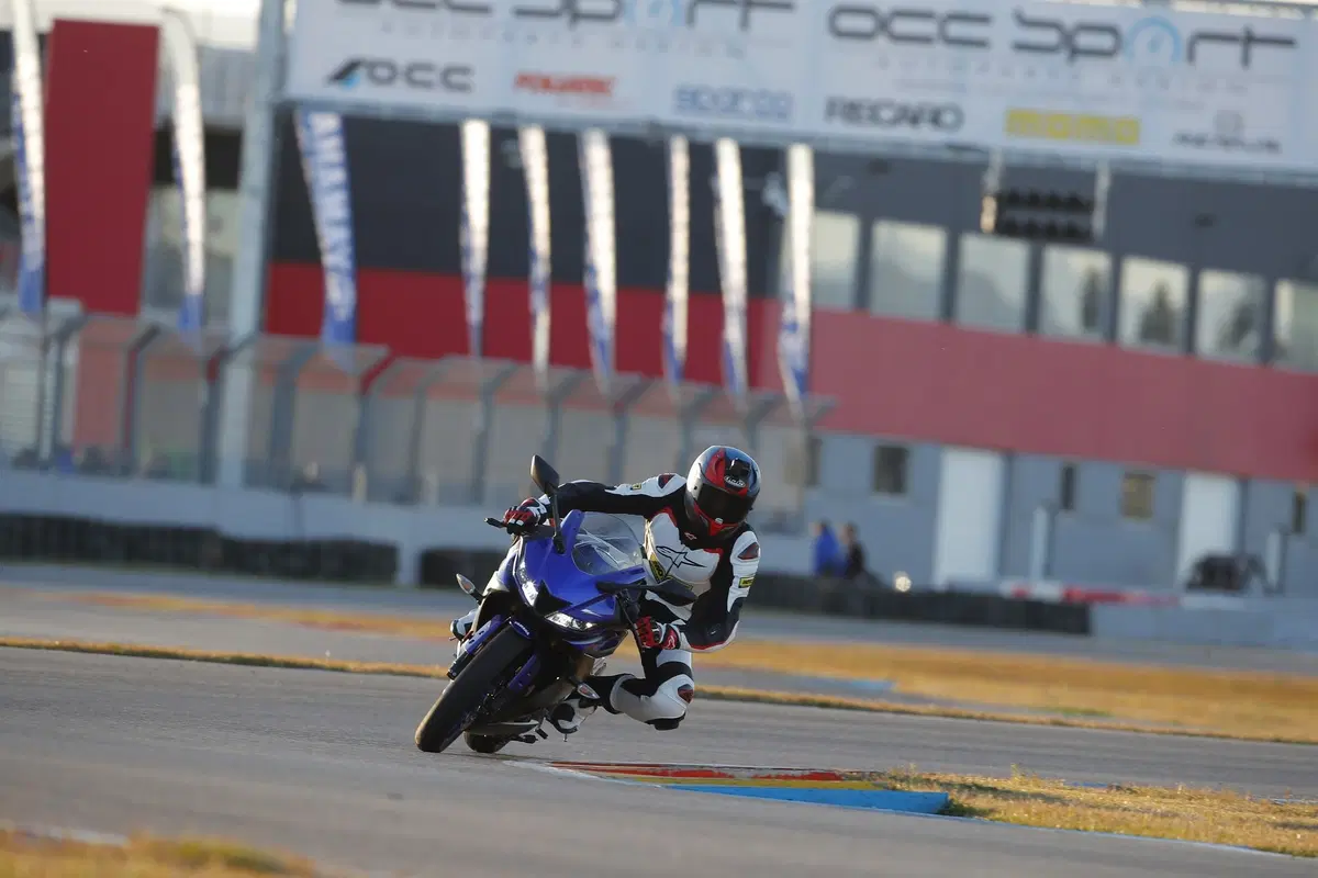 Yamaha YZF-R125 2019, TEST: carattere da vera sportiva (8)