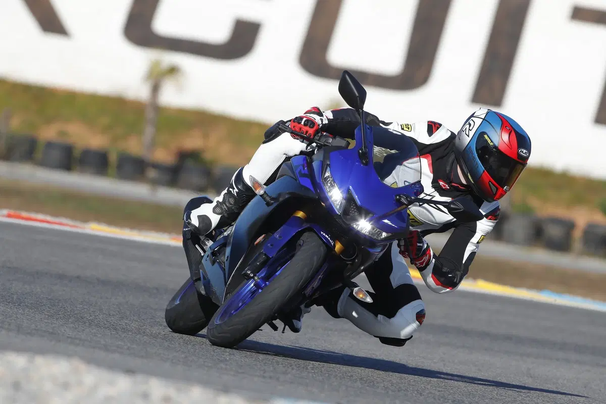 Yamaha YZF-R125 2019, TEST: carattere da vera sportiva (3)