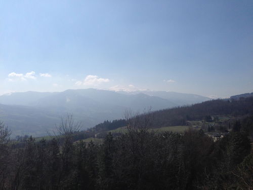 Il Monte Cimone sullo sfondo