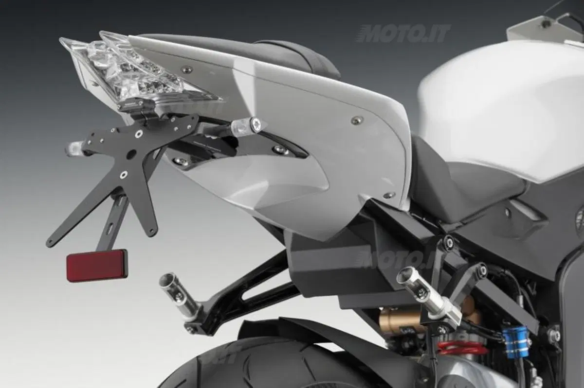 La BMW S1000RR accessoriata Rizoma