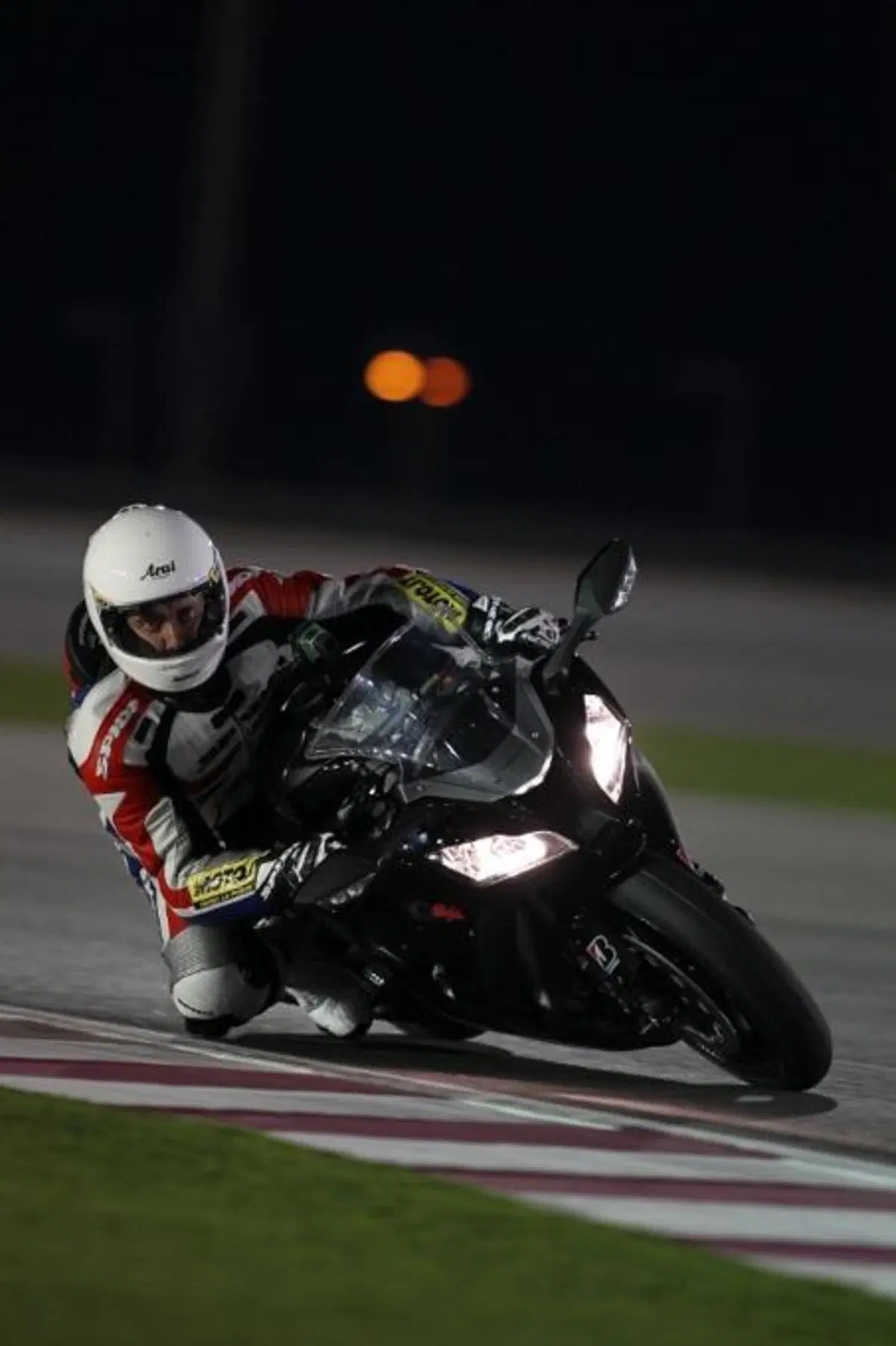 Kawasaki Ninja ZX-10R  (2)