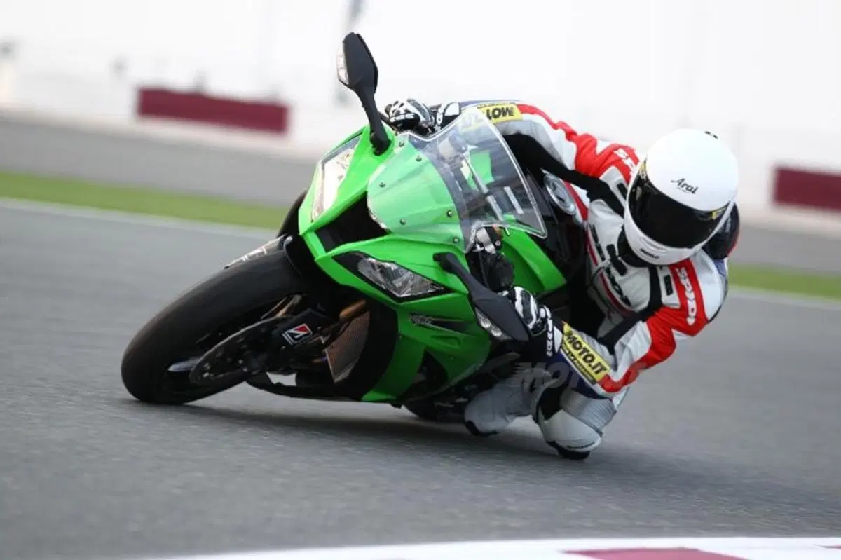 Kawasaki Ninja ZX-10R  (7)