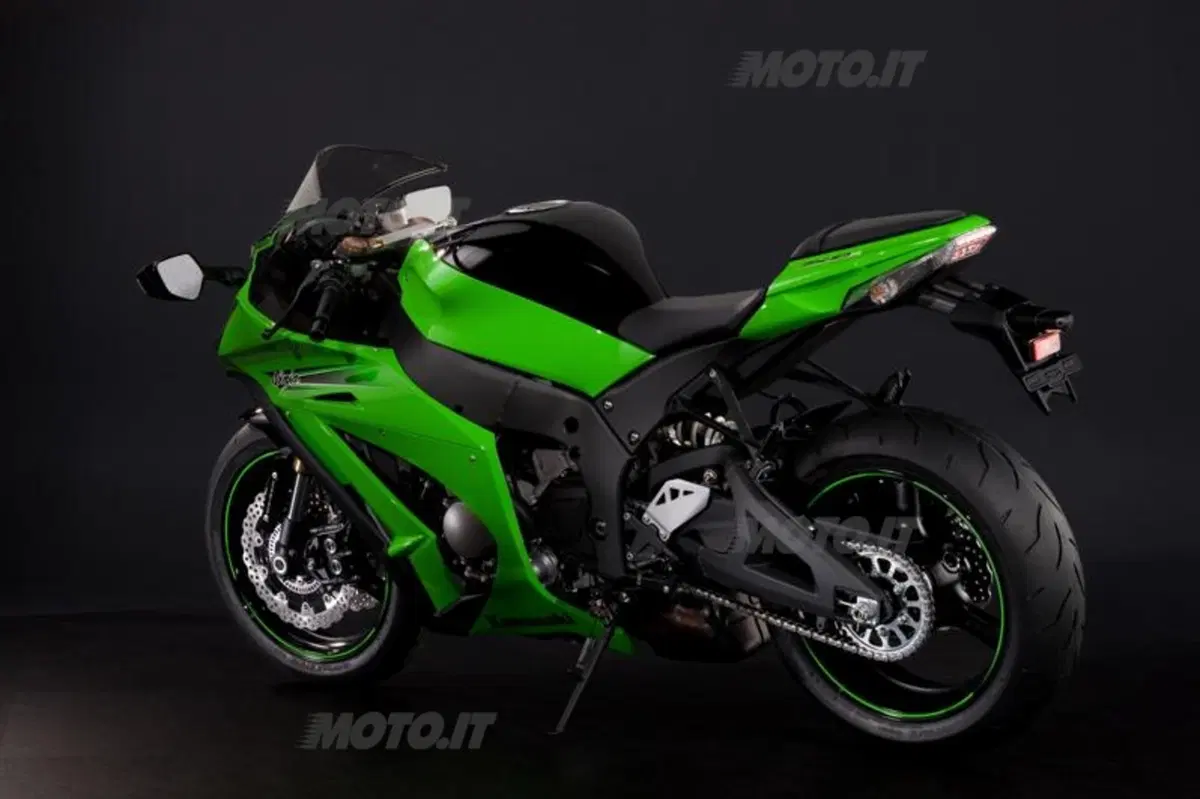 Kawasaki Ninja ZX-10R  (12)