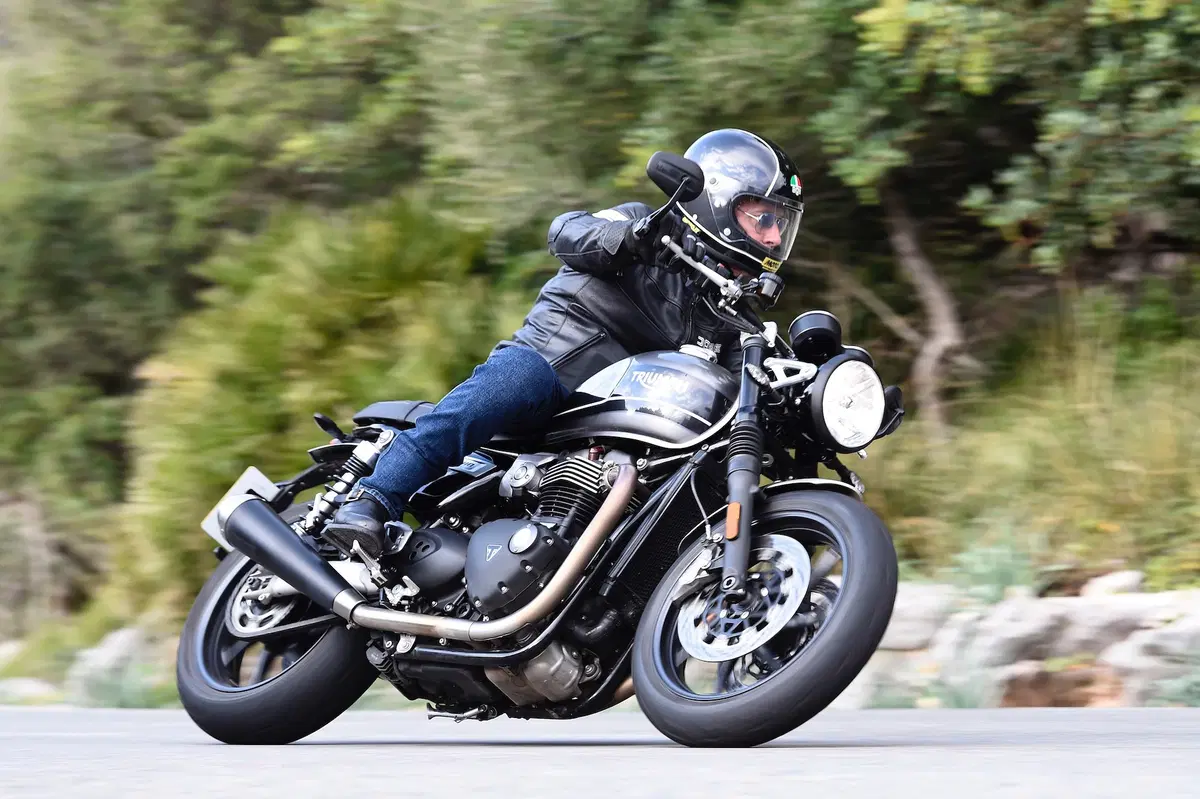 Triumph Speed Twin. Bella e brava