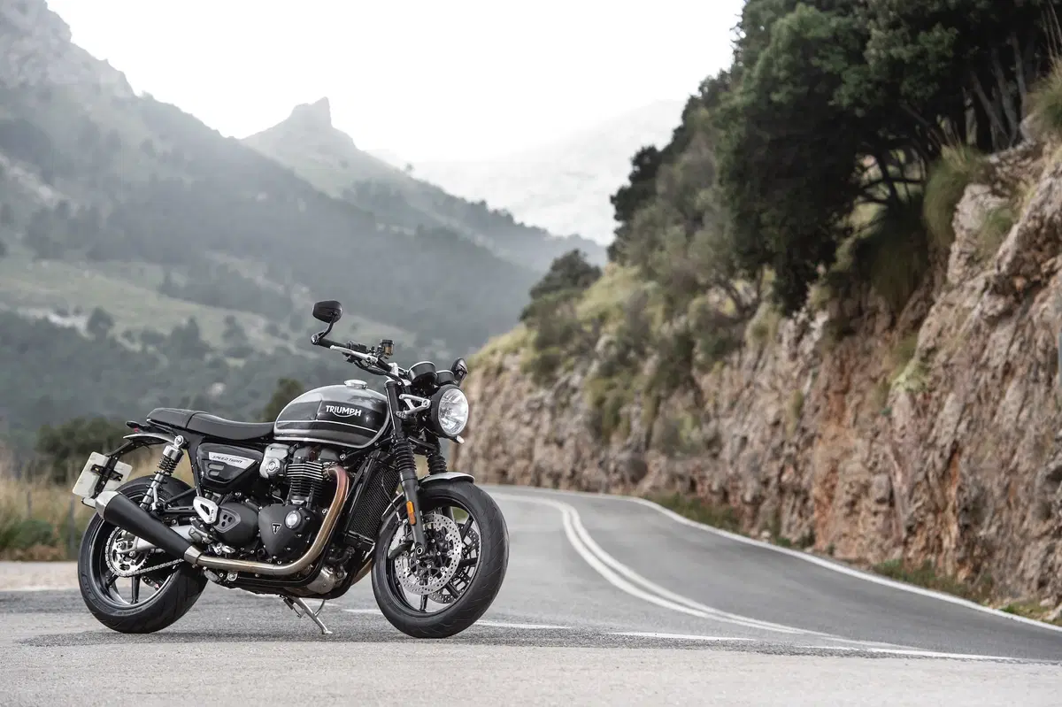 Triumph Speed Twin. Bella e brava (21)
