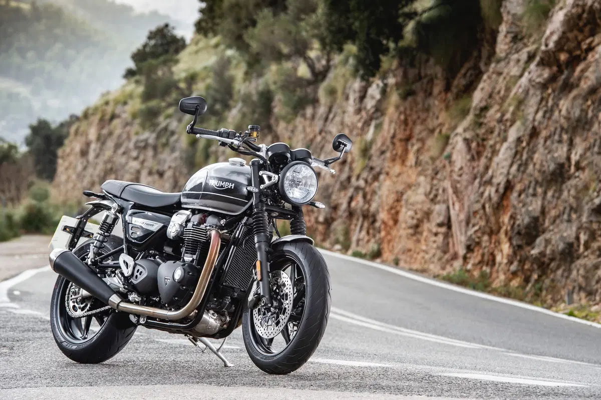 Triumph Speed Twin. Bella e brava (22)
