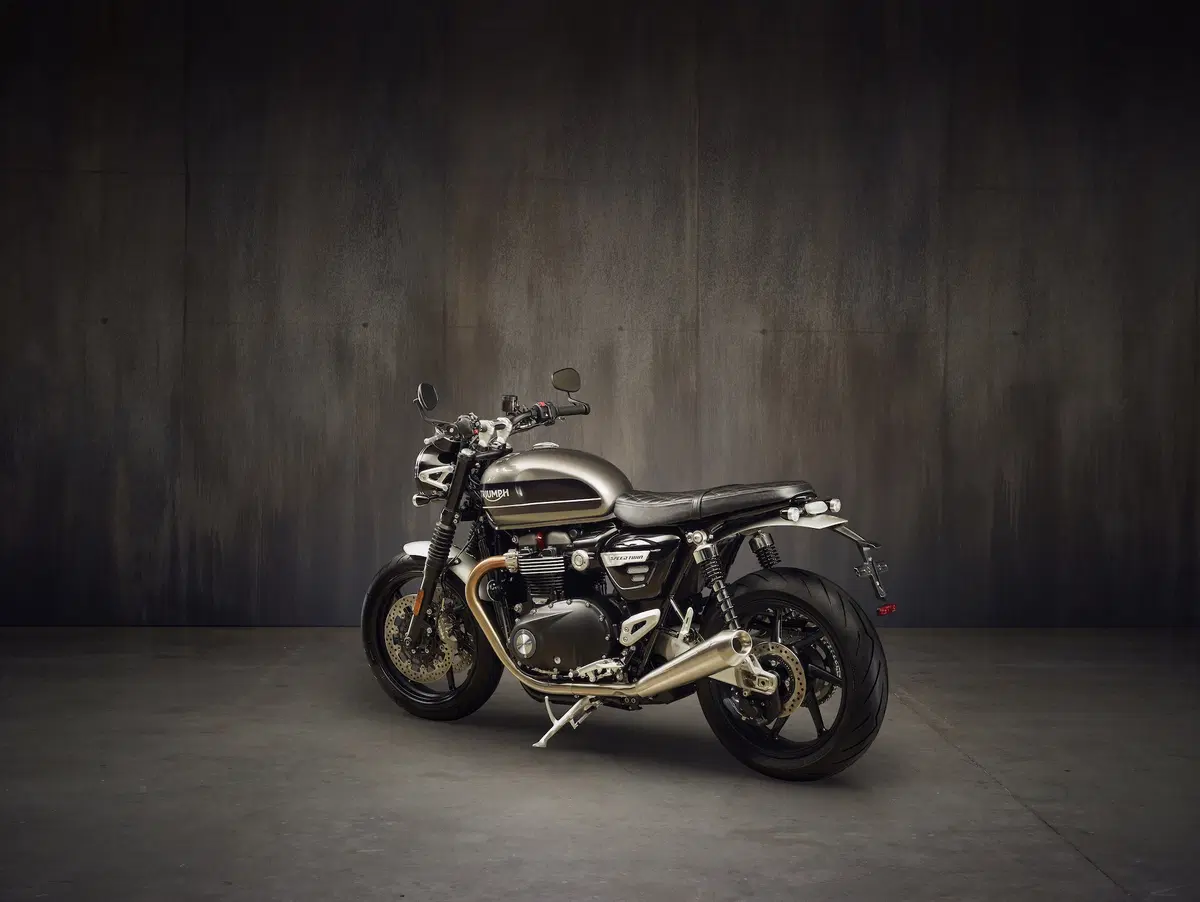 Triumph Speed Twin. Bella e brava (29)