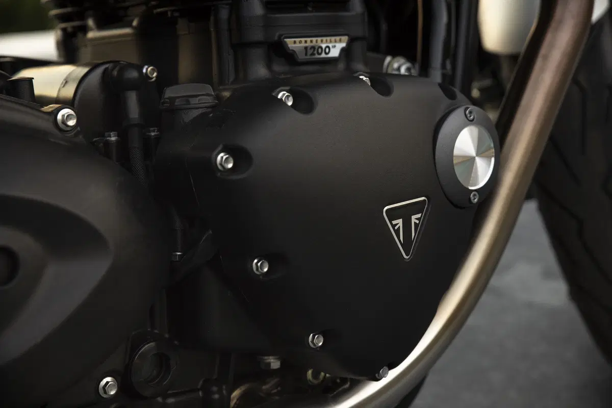 Triumph Speed Twin. Bella e brava (31)