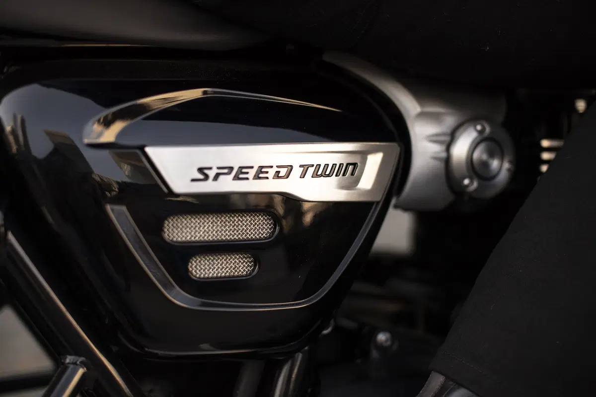 Triumph Speed Twin. Bella e brava (36)