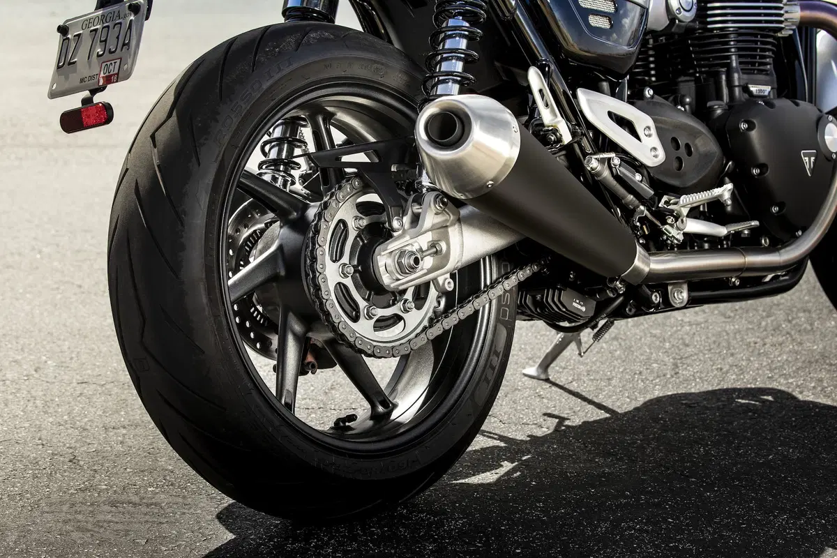 Triumph Speed Twin. Bella e brava (40)