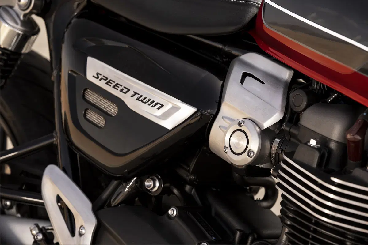 Triumph Speed Twin. Bella e brava (41)
