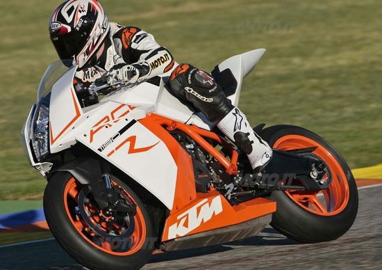 KTM RC8R 