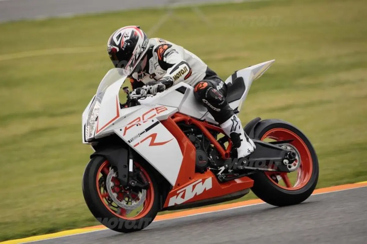 KTM RC8R 