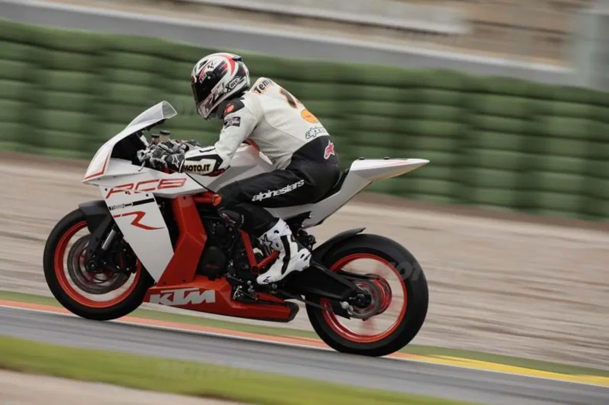 KTM RC8R  (5)
