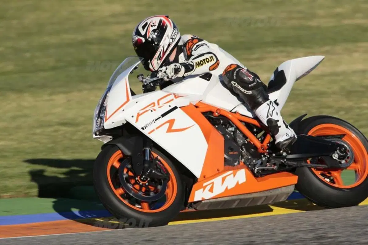 KTM RC8R  (10)