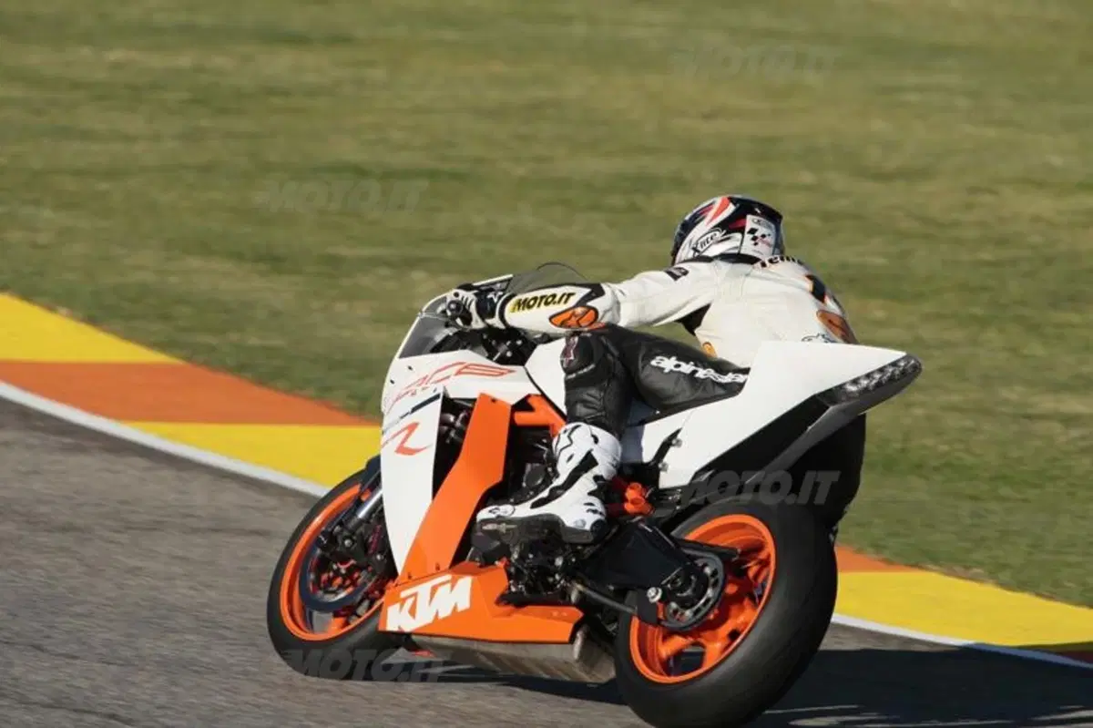 KTM RC8R  (11)