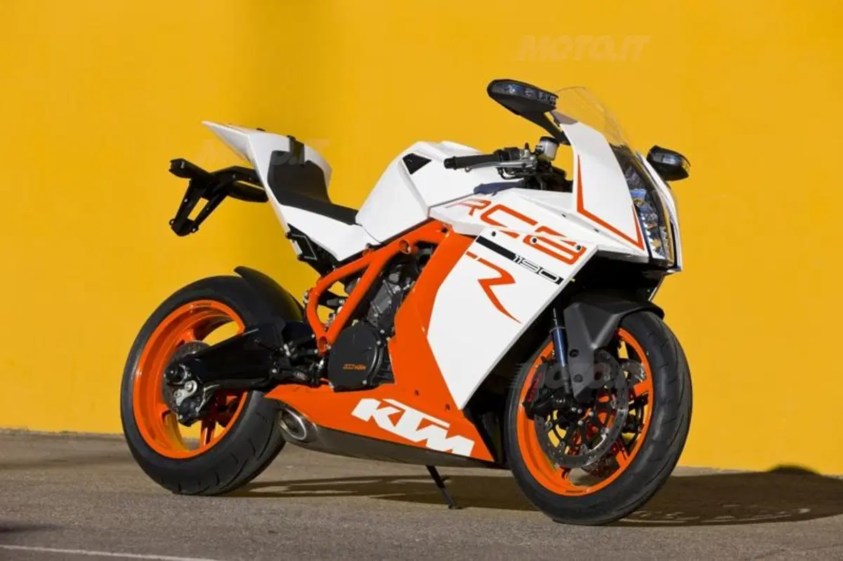 KTM RC8R  (17)