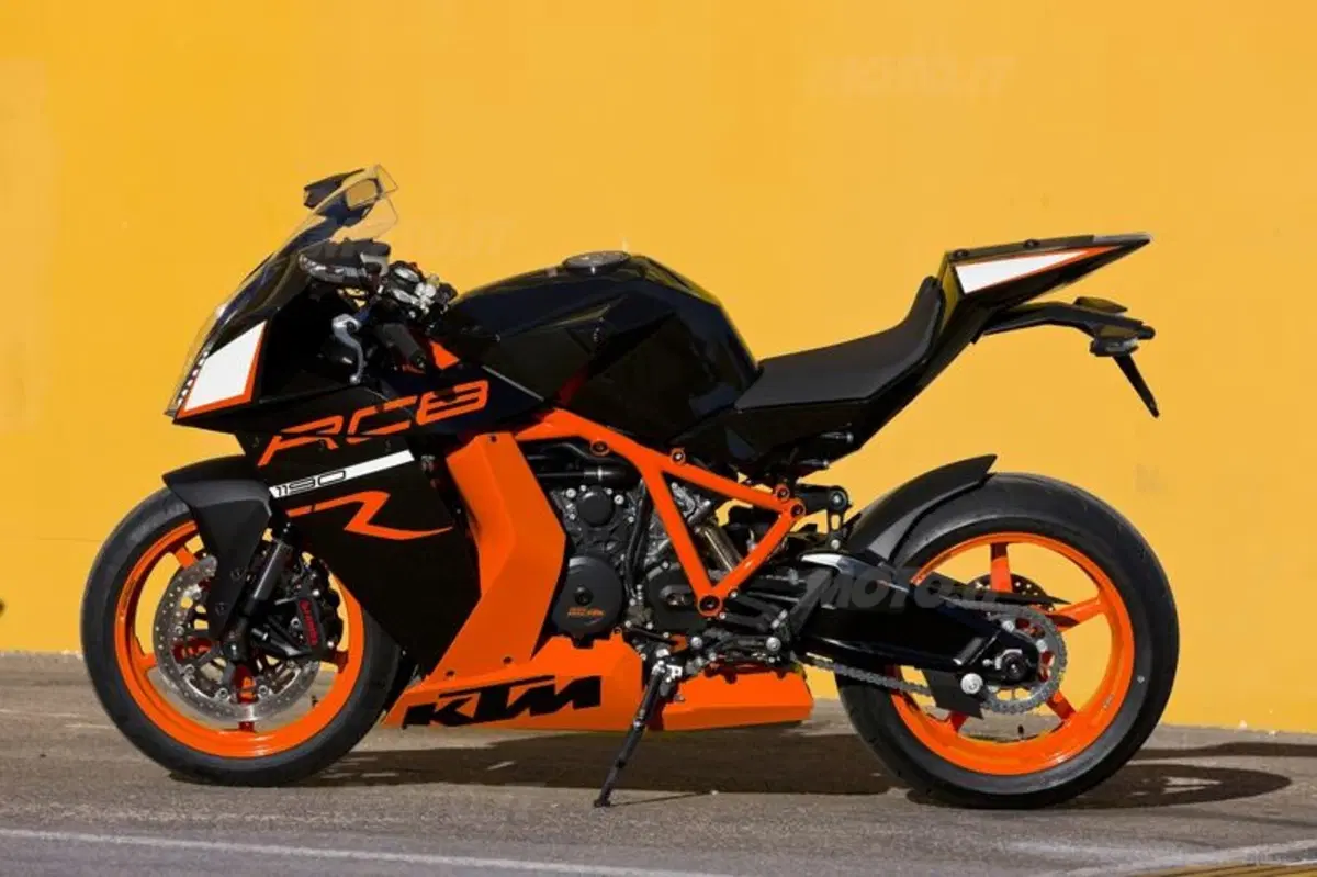KTM RC8R  (23)