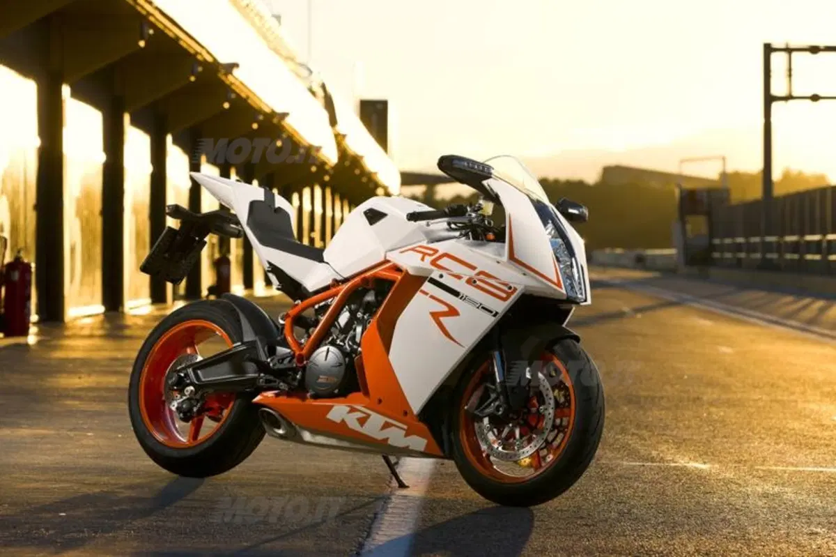 KTM RC8R  (24)