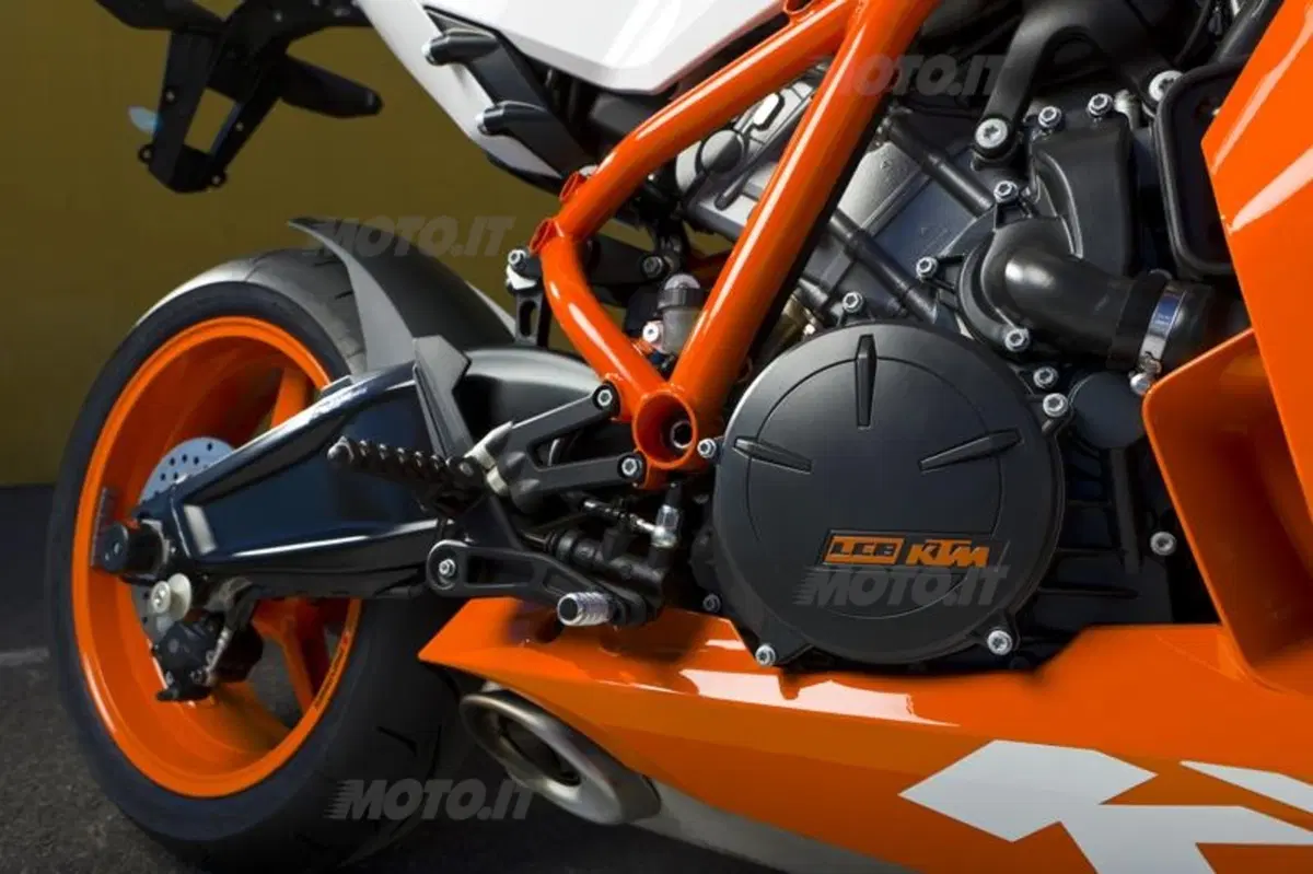 KTM RC8R  (28)