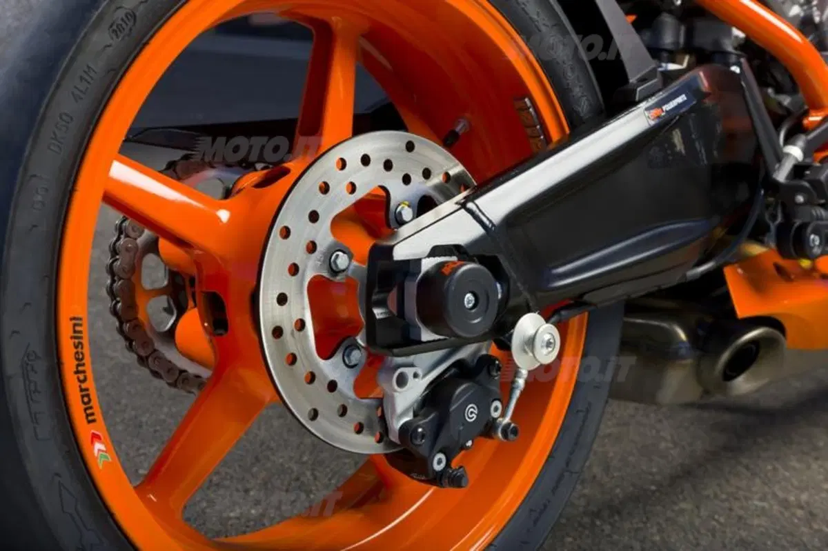 KTM RC8R  (29)