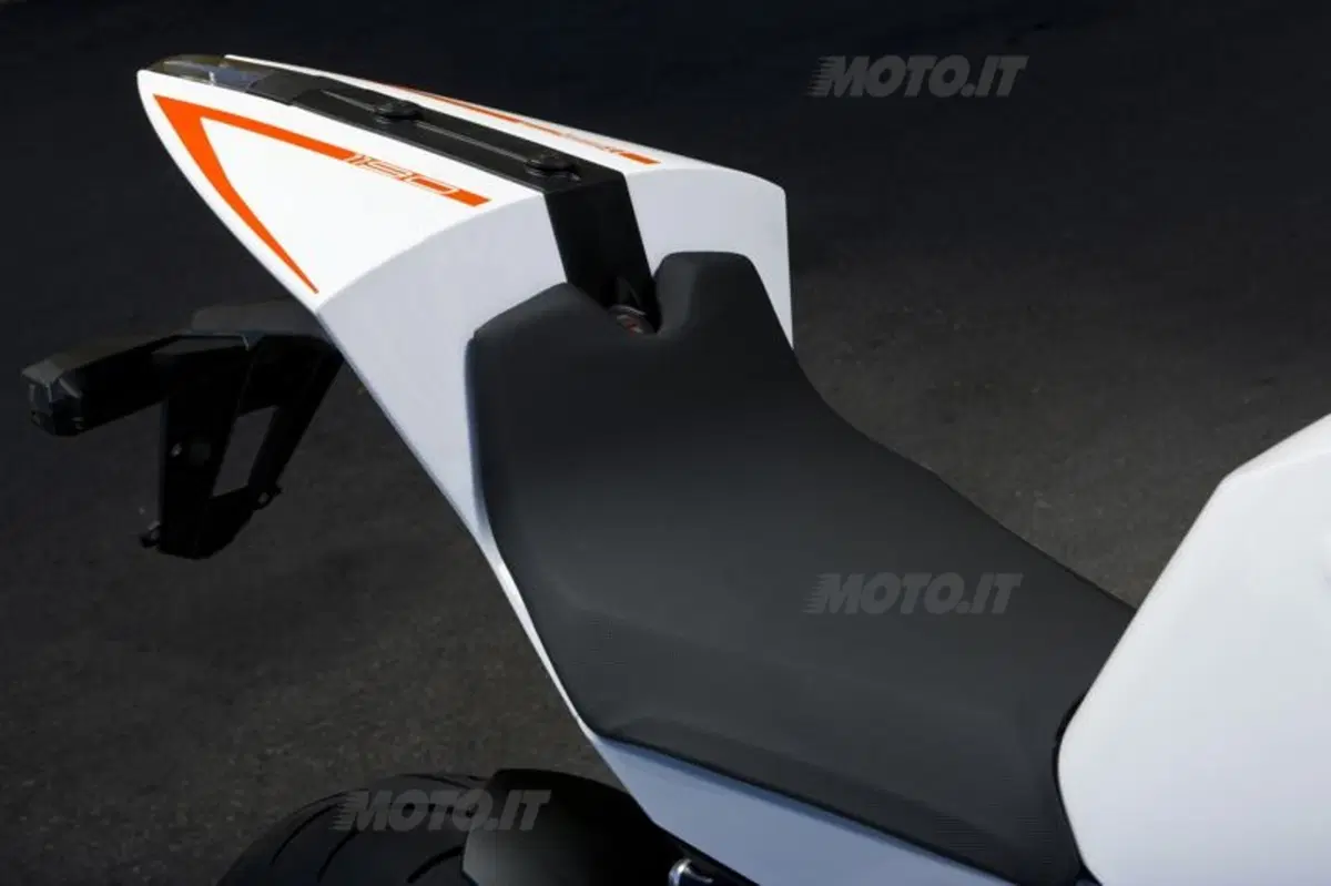KTM RC8R  (30)