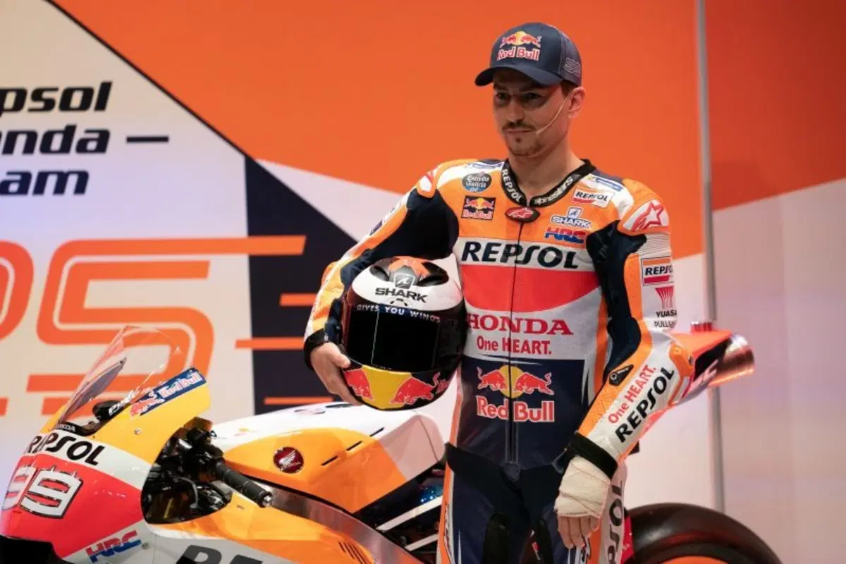 Honda MotoGP: la presentazione del "dream team" con Marquez e Lorenzo (9)