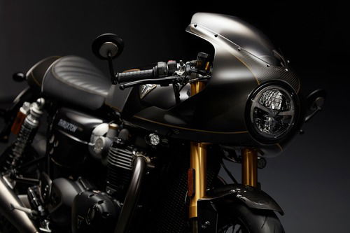 Triumph svela le Factory Custom Thruxton R e Rocket III (7)