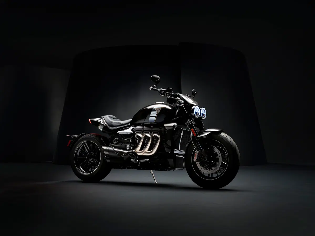 Triumph Thruxton TFC e Rocket TFC. Foto e dati